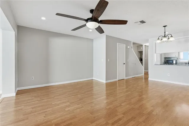 $1,650 | 4003 Cypress Willow Court, Tampa, FL 33614