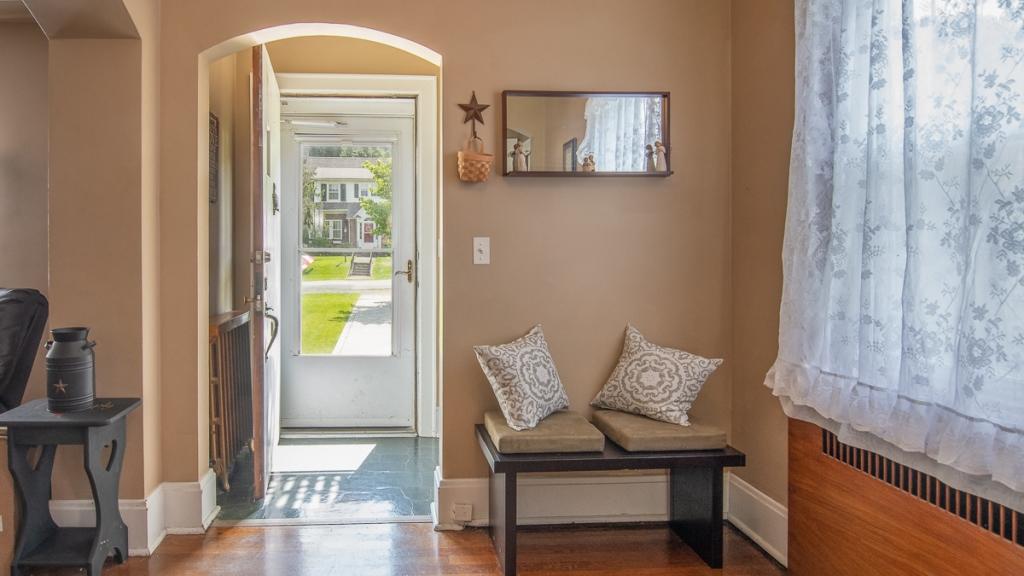 613 Addams Street Covington, VA 24426 - Photo 3 of 36 3. Foyer