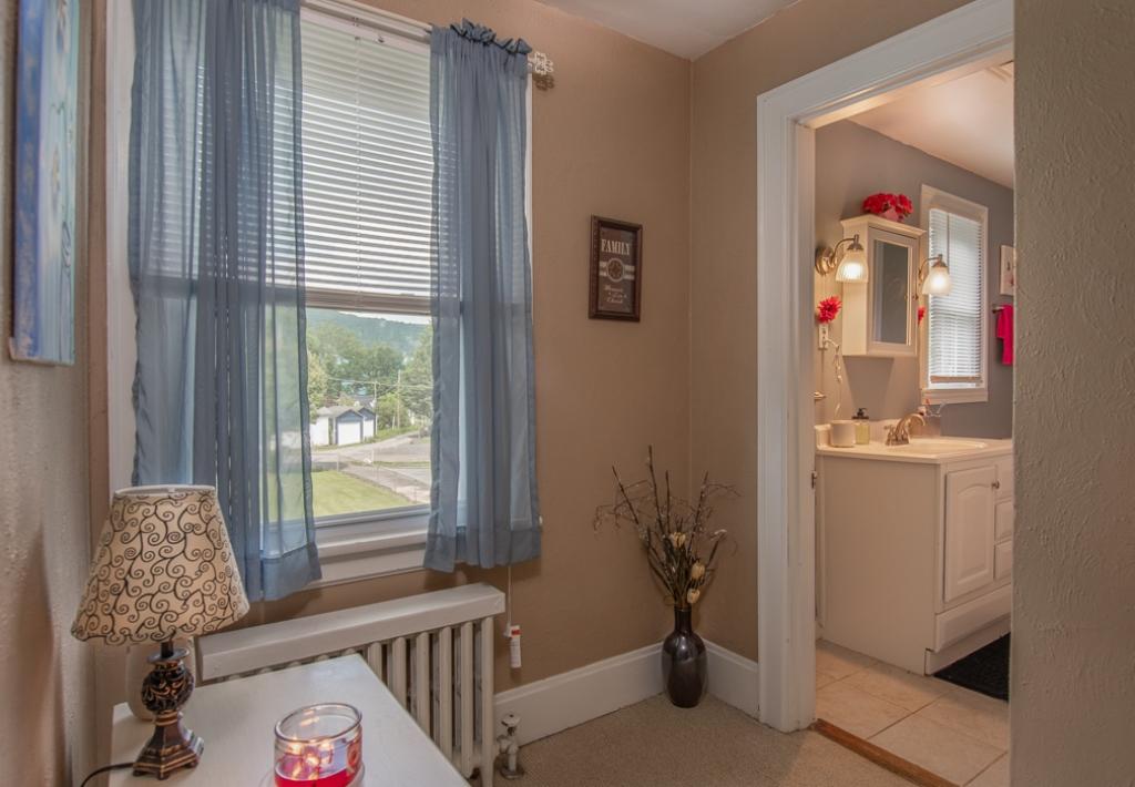613 Addams Street Covington, VA 24426 - Photo 29 of 36 29. Upper Hallway