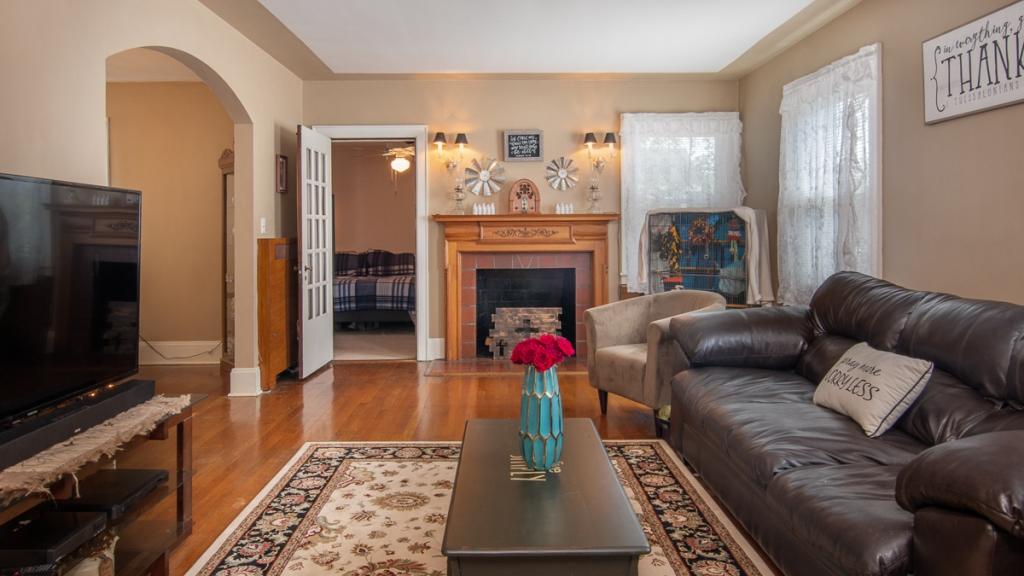 613 Addams Street Covington, VA 24426 - Photo 7 of 36 7. Hardwood Floors