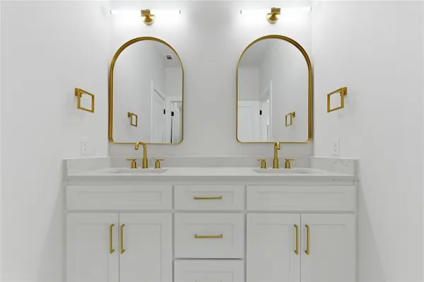 $2,475 | 200 Dover Drive, Unit 1, West Tawakoni, TX 75474