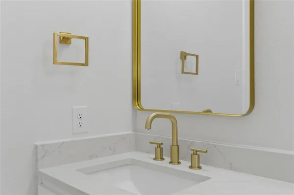 $2,475 | 200 Dover Drive, Unit 1, West Tawakoni, TX 75474