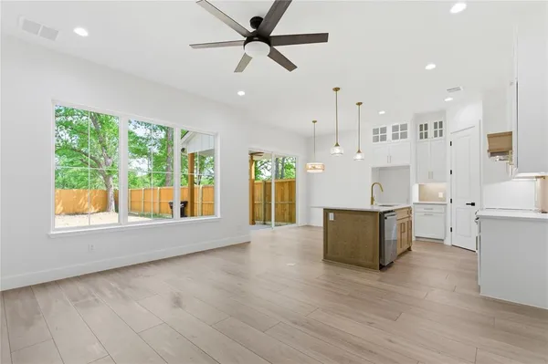 $2,475 | 200 Dover Drive, Unit 1, West Tawakoni, TX 75474