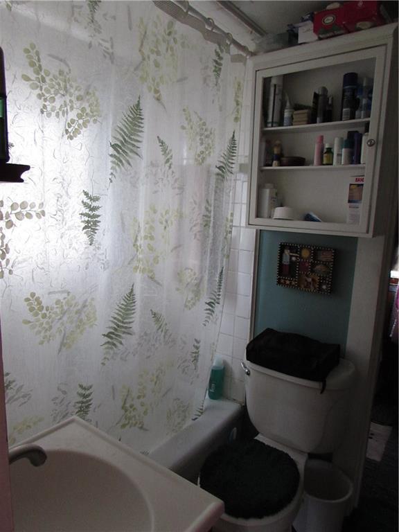 642 The Shore Road Castine, ME 04421 - Photo 13 of 23 Full bath first floor