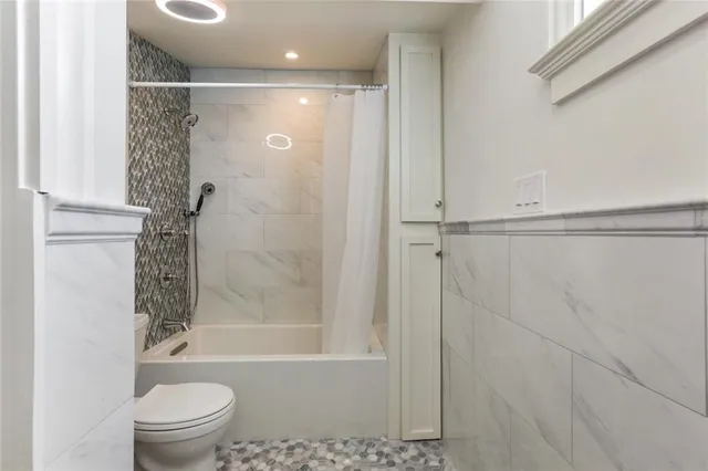 $2,200 | 1818 Esplanade Avenue, Unit 1B, New Orleans, LA 70116