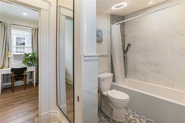 $2,200 | 1818 Esplanade Avenue, Unit 1B, New Orleans, LA 70116