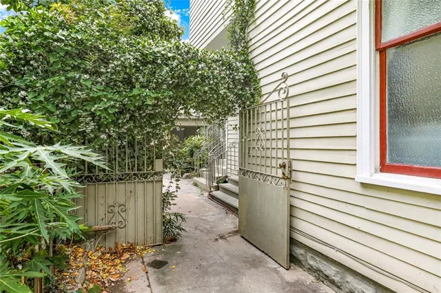 $2,200 | 1818 Esplanade Avenue, Unit 1B, New Orleans, LA 70116