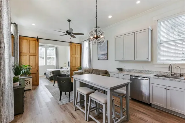 $2,200 | 1818 Esplanade Avenue, Unit 1B, New Orleans, LA 70116