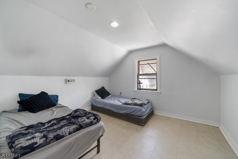 73 Raritan Avenue Paterson, NJ 07503 - Photo 12 of 18