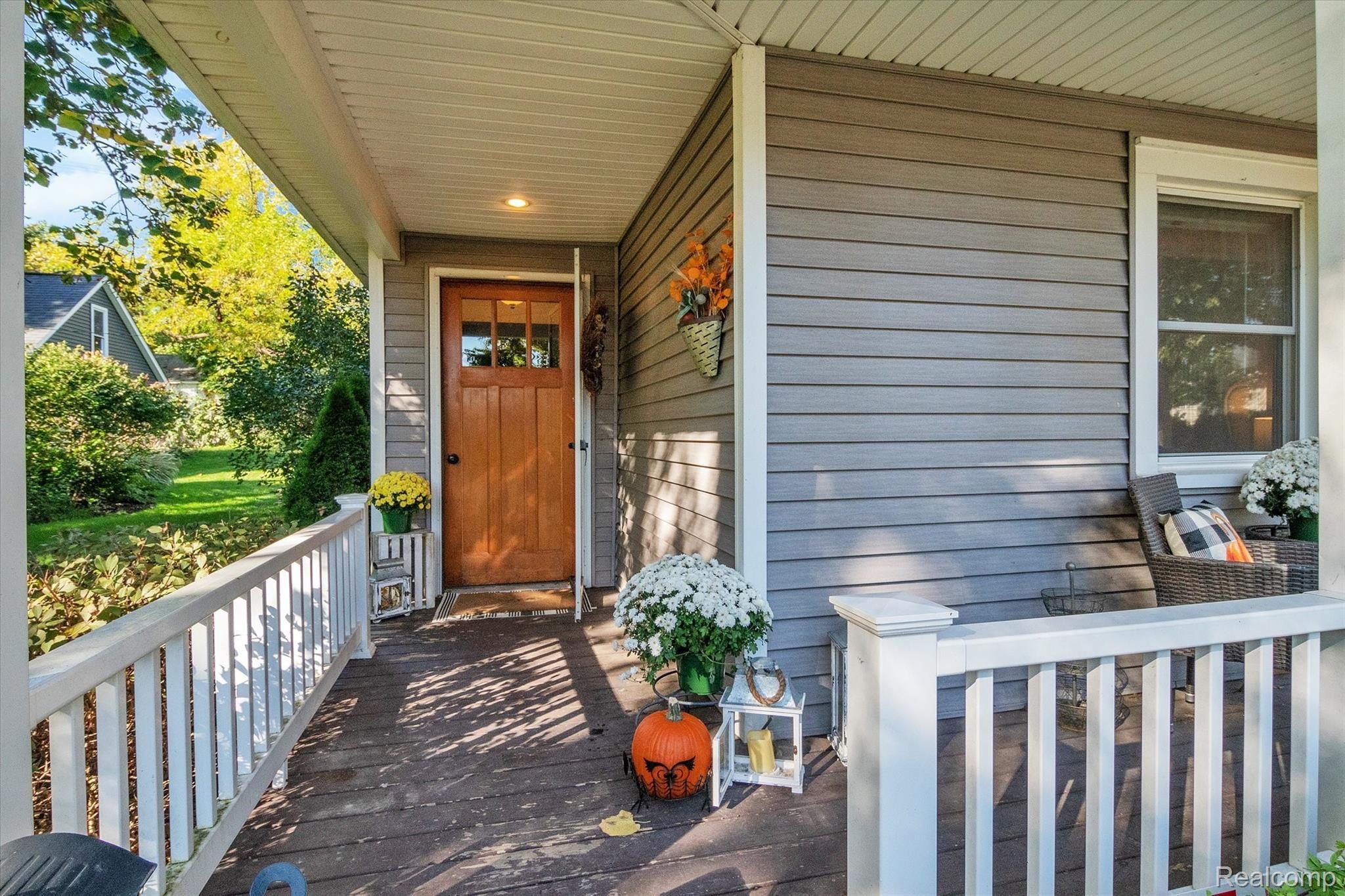 216 George Howell, MI 48843 - Photo 3 of 16 05-216-George-St-WindowStill-Real-Estate-Photography-5.jpg