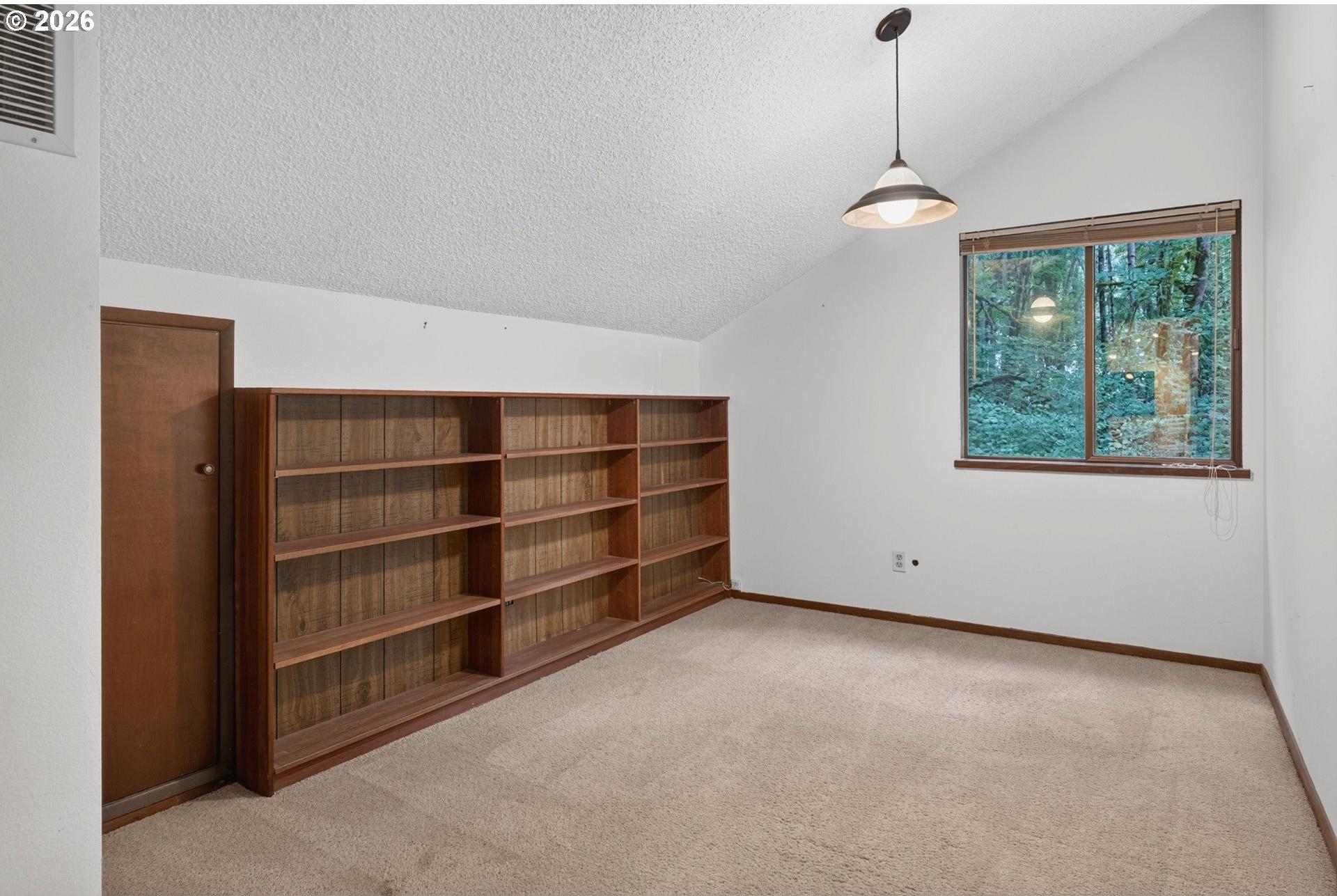 25800 Southwest Rein Road Sherwood, OR 97140 - Photo 34 of 48 Gallery Image 34