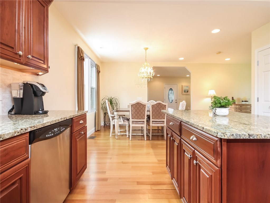 10 Continental Road Narragansett, RI 02882 - Photo 8 of 30 Gallery Image 8