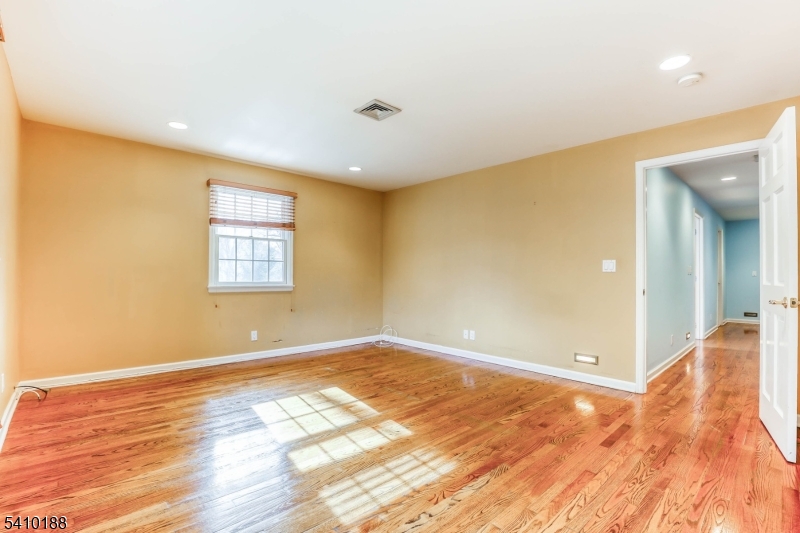11 Wordsworth Road Short Hills, NJ 07078 - Photo 13 of 24