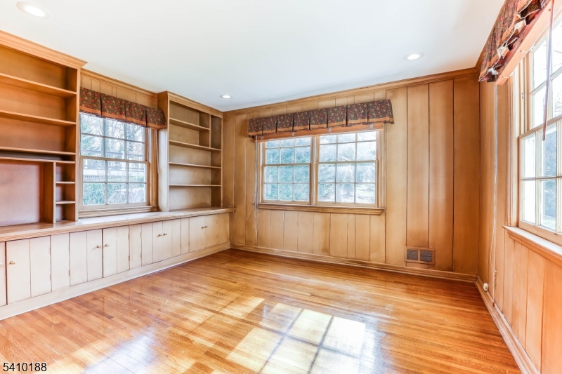 11 Wordsworth Road Short Hills, NJ 07078 - Photo 5 of 24