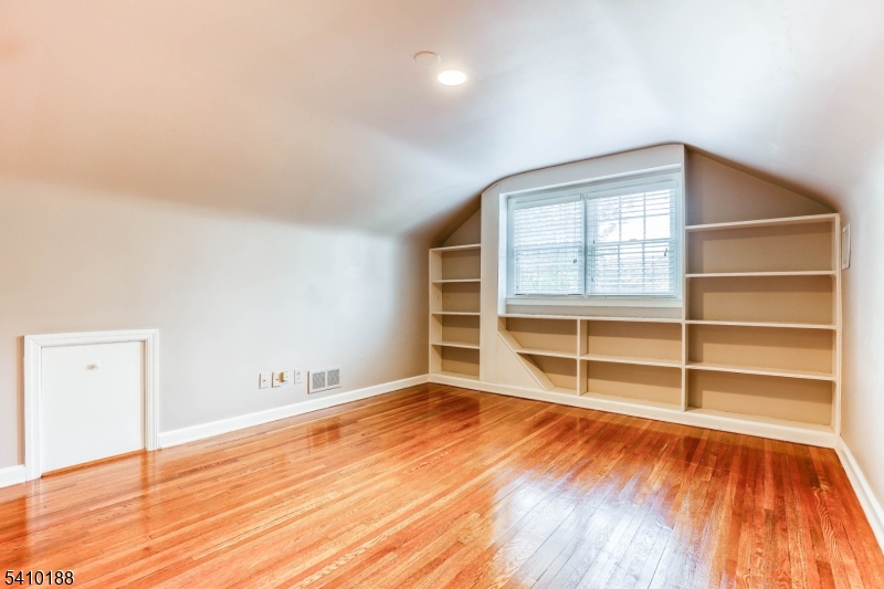 11 Wordsworth Road Short Hills, NJ 07078 - Photo 8 of 24