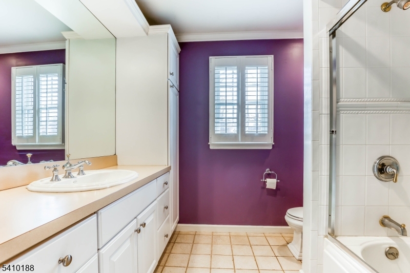 11 Wordsworth Road Short Hills, NJ 07078 - Photo 9 of 24