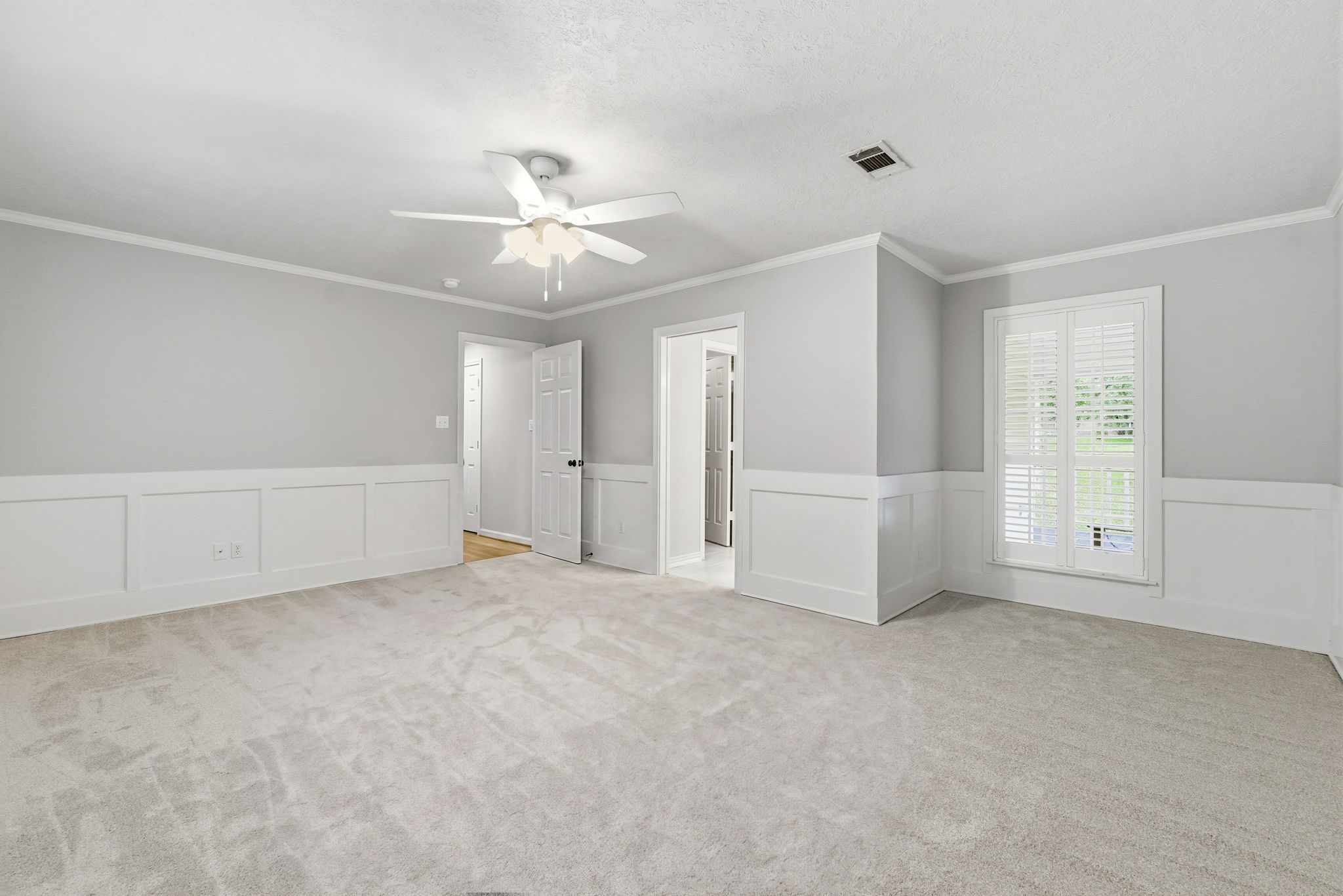 2407 Carriage Ridge Lane Conroe, TX 77384 - Photo 20 of 39 Master Bedroom