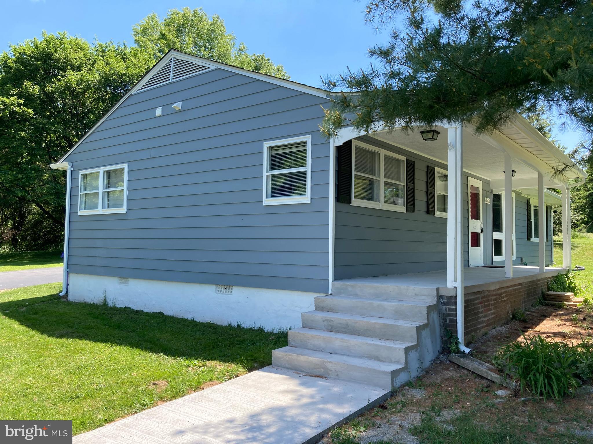 26811 Ridge Road Damascus, MD 20872 - Photo 2 of 50
