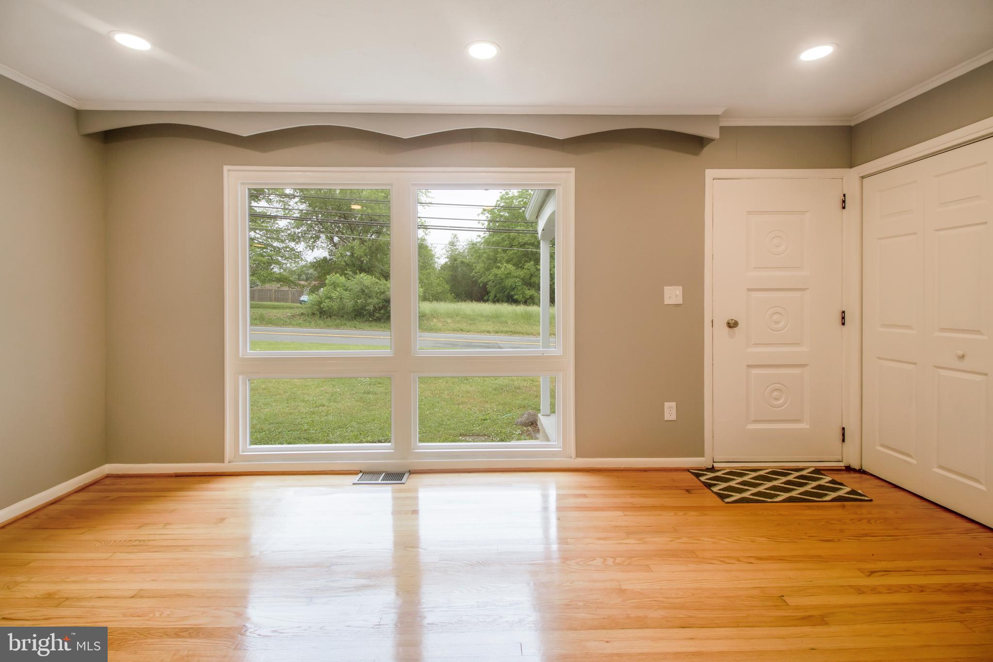 26811 Ridge Road Damascus, MD 20872 - Photo 12 of 50
