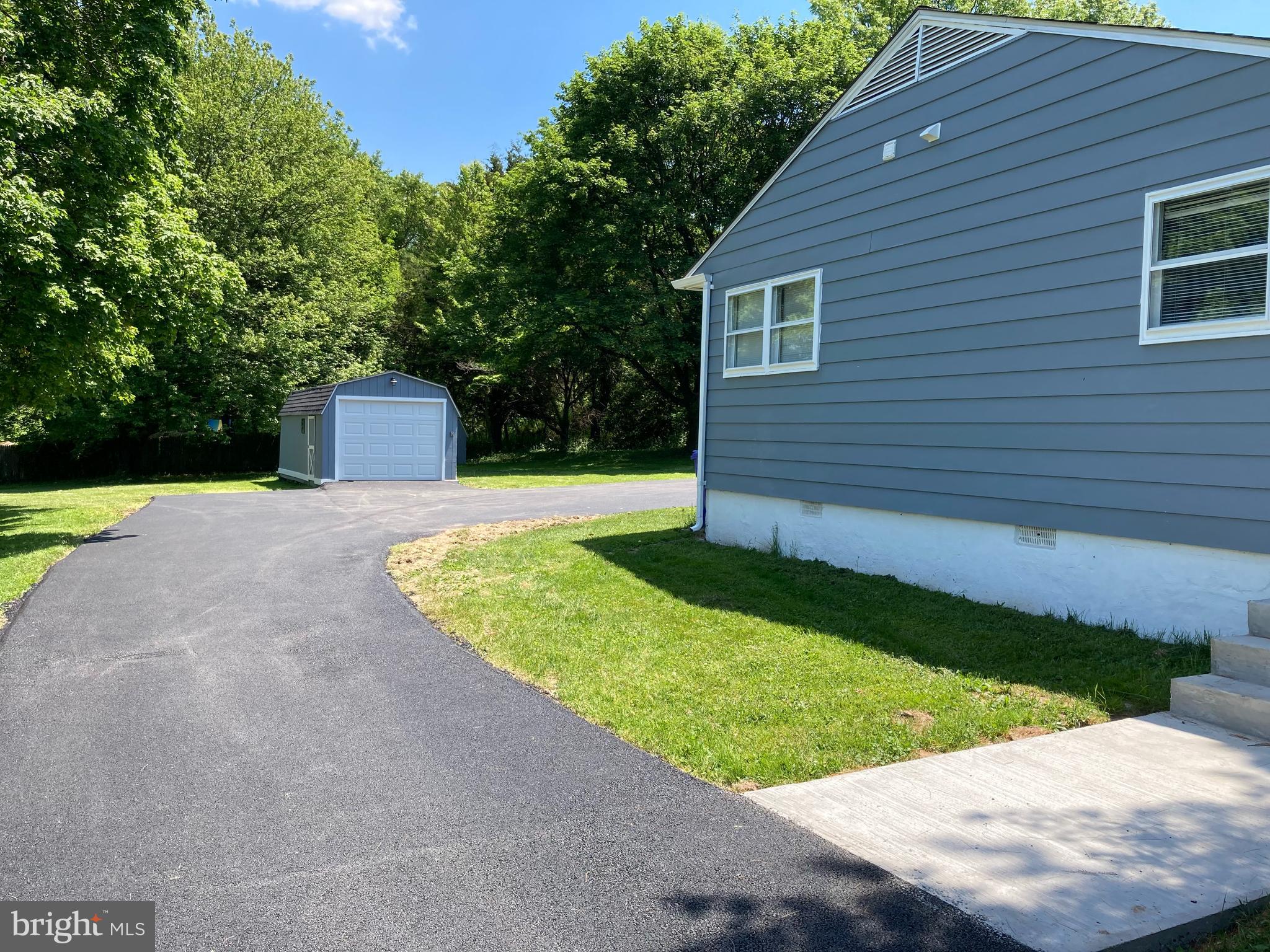 26811 Ridge Road Damascus, MD 20872 - Photo 3 of 50