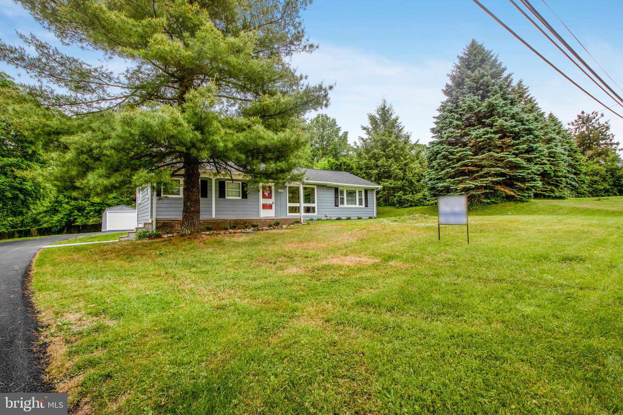 26811 Ridge Road Damascus, MD 20872 - Photo 5 of 50