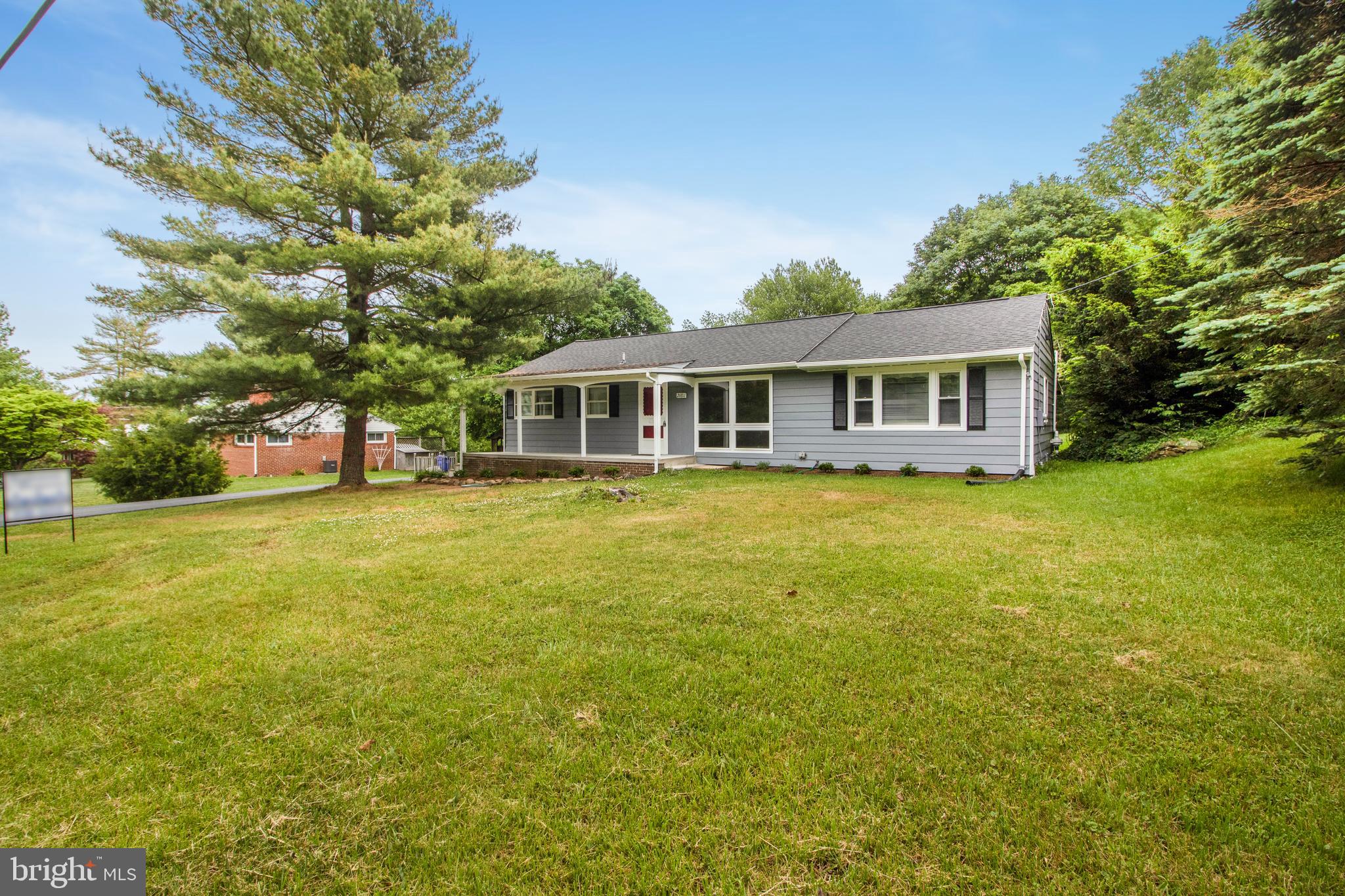 26811 Ridge Road Damascus, MD 20872 - Photo 7 of 50