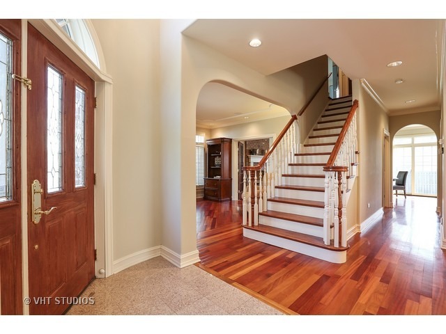 557 North County Line Road Hinsdale, IL 60521 - Photo 2 of 4