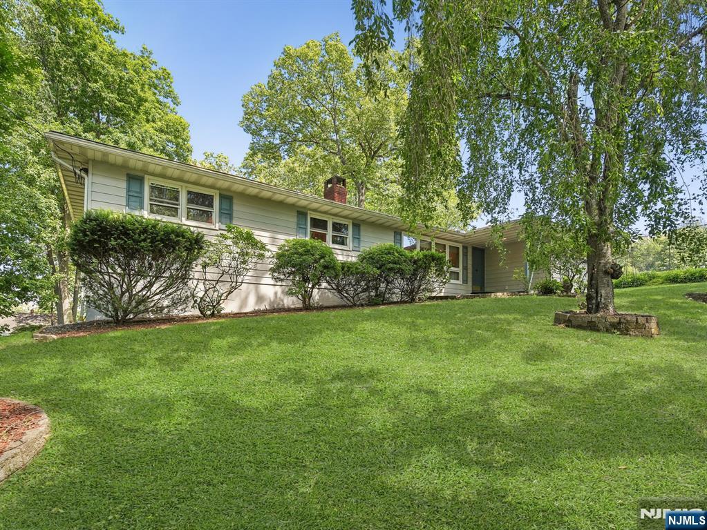 45 Sunset Road Bloomingdale, NJ 07403 - Photo 32 of 36 Gallery Image 32