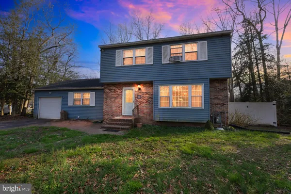 $319,900 | 31 Alanna Lane, Elmer, NJ 08318