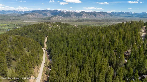 $995,000 | 6600 Paintbrush Trail, Wilson, WY 83014