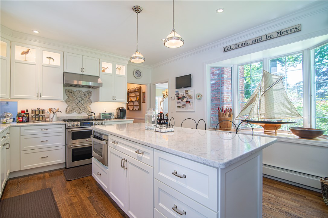114 Ferry Road Bristol, RI 02809 - Photo 14 of 50 Gallery Image 14