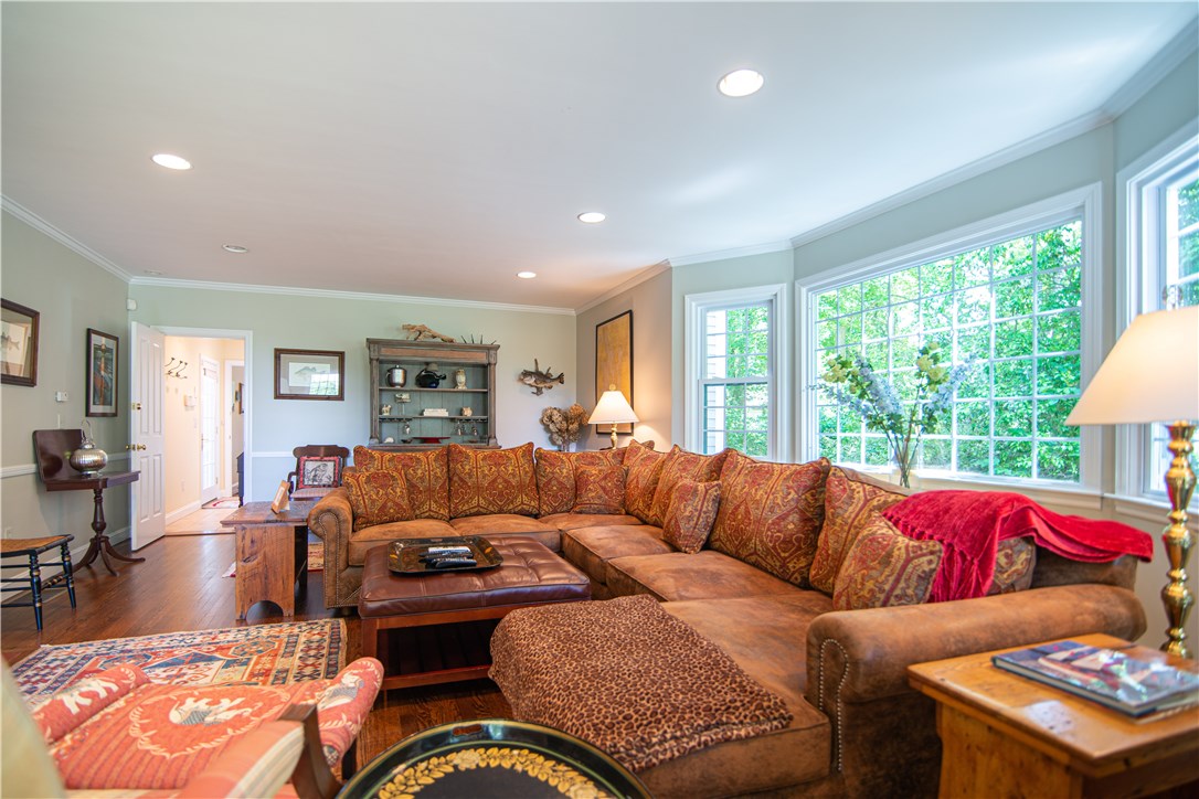 114 Ferry Road Bristol, RI 02809 - Photo 19 of 50 Gallery Image 19