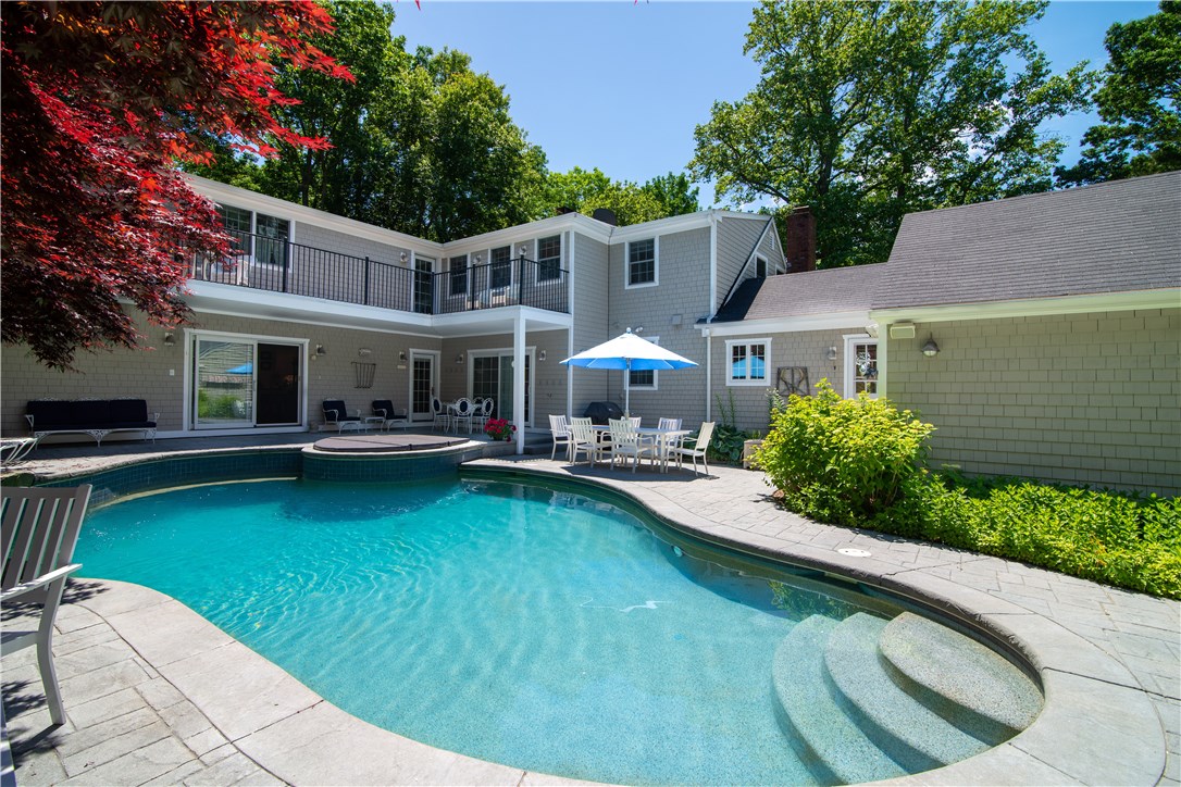 114 Ferry Road Bristol, RI 02809 - Photo 5 of 50 Gallery Image 5