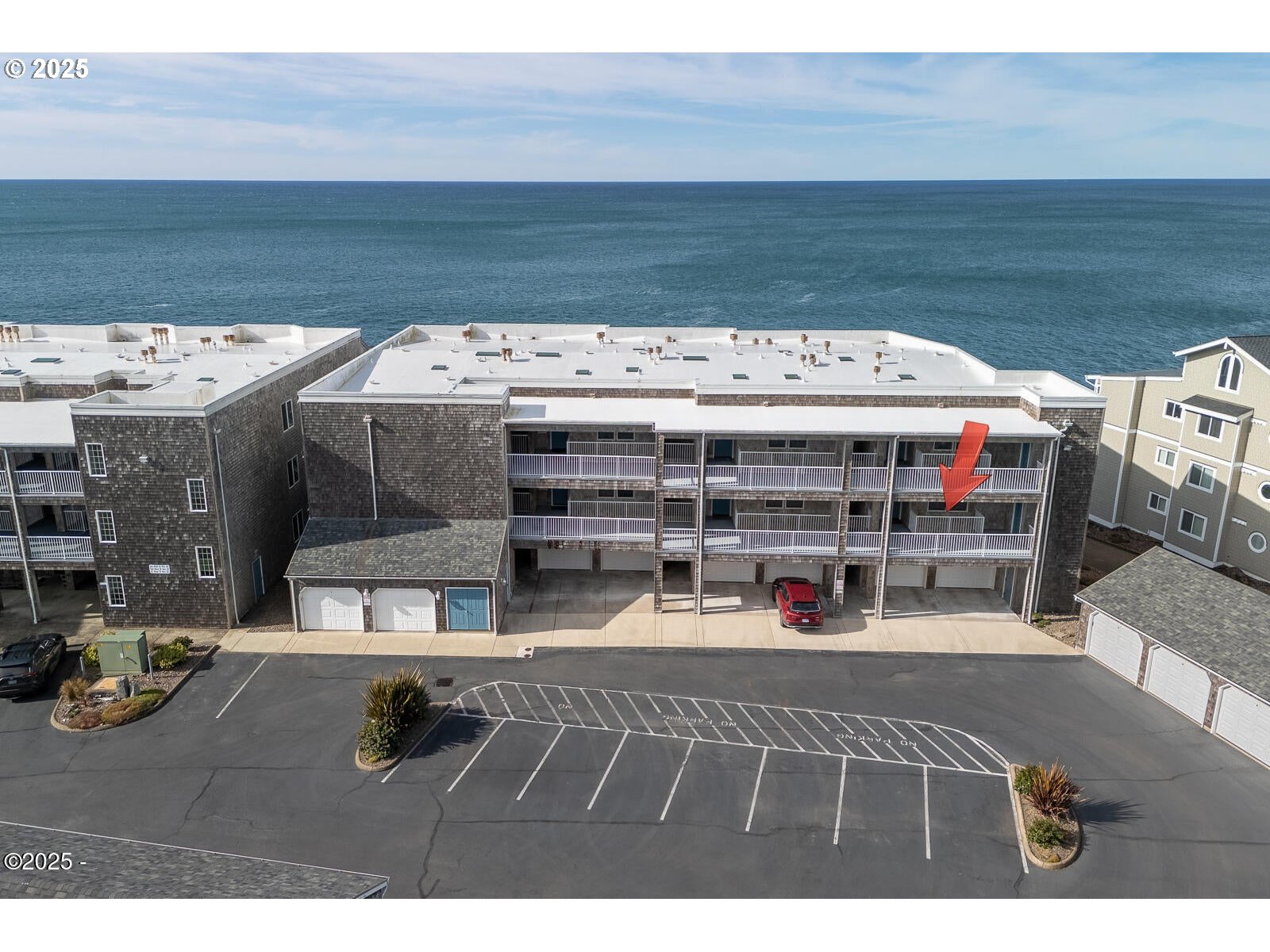 1113 Highway 101, Unit 48 Depoe Bay, OR 97341 - Photo 3 of 40 a view of water heater room with window