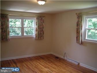 208 Paper Mill Road Oreland, PA 19075 - Photo 9 of 12 Bedroom - Main
