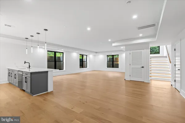 $2,175,000 | 4609 Willow Run Drive, Annandale, VA 22003