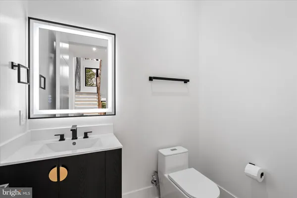 $2,175,000 | 4609 Willow Run Drive, Annandale, VA 22003