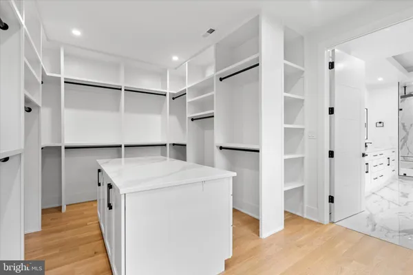 $2,175,000 | 4609 Willow Run Drive, Annandale, VA 22003