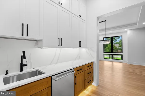 $2,175,000 | 4609 Willow Run Drive, Annandale, VA 22003