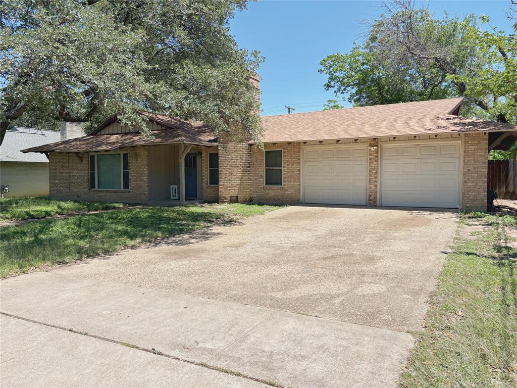 925 Rambler Drive Waco, TX 76710 - Photo 2 of 25