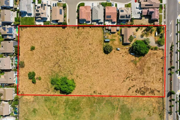$2,799,985 | 1957 West Woodward Avenue, Manteca, CA 95337