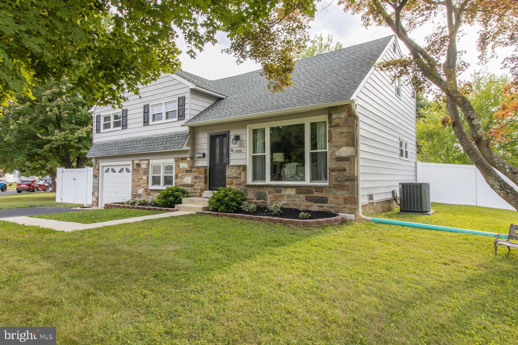 1006 Birch Road Warminster, PA 18974 - Photo 2 of 39