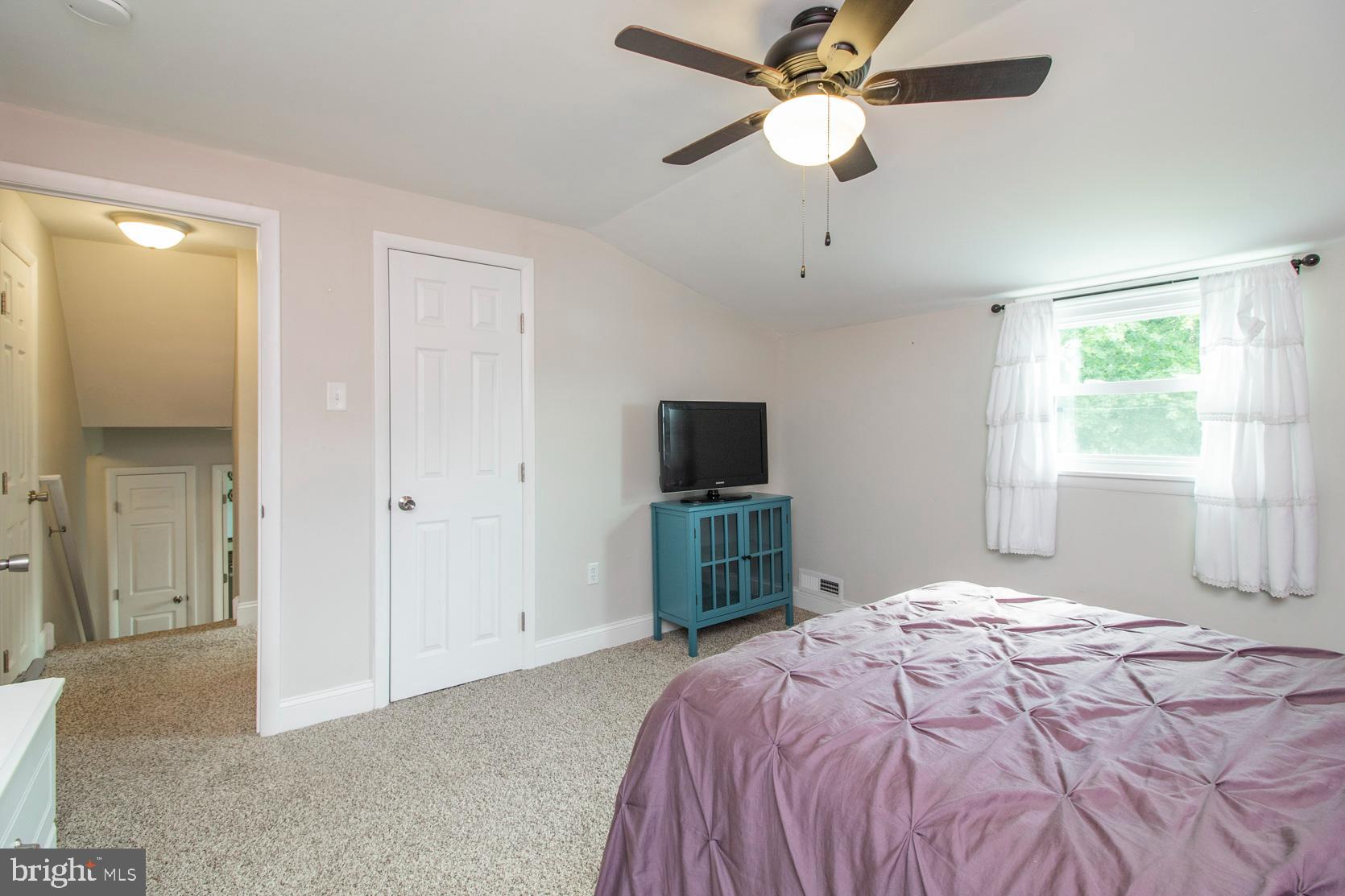 1006 Birch Road Warminster, PA 18974 - Photo 14 of 39