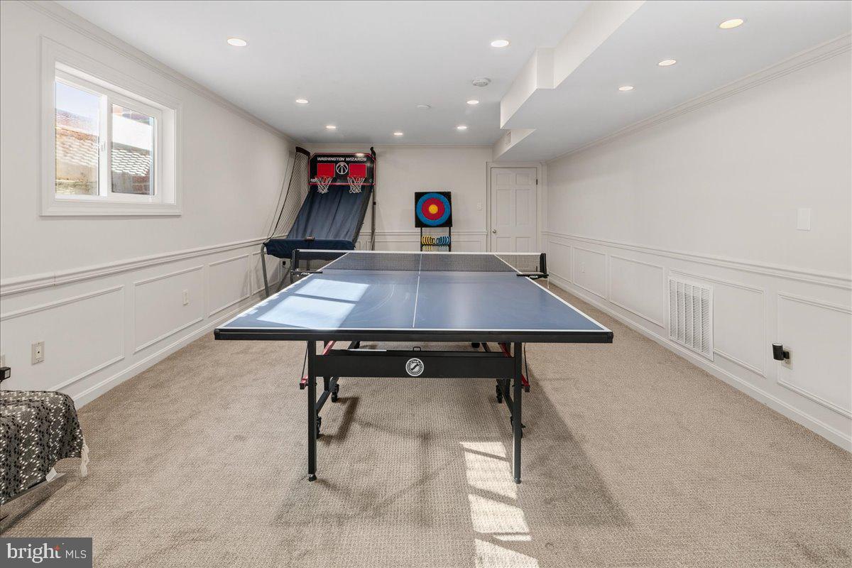 3903 Belle Rive Terrace Alexandria, VA 22309 - Photo 39 of 69 a room with furniture and window