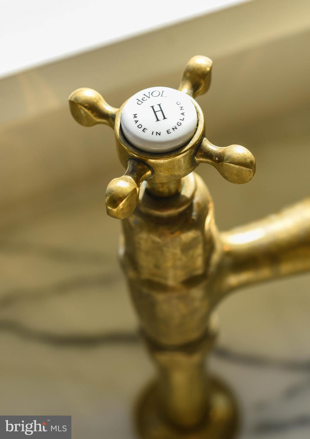 3903 Belle Rive Terrace Alexandria, VA 22309 - Photo 45 of 69 a bathroom with a toilet and a mirror