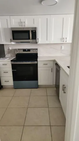 $4,300 | 201 Crandon Boulevard, Unit 936, Key Biscayne, FL 33149