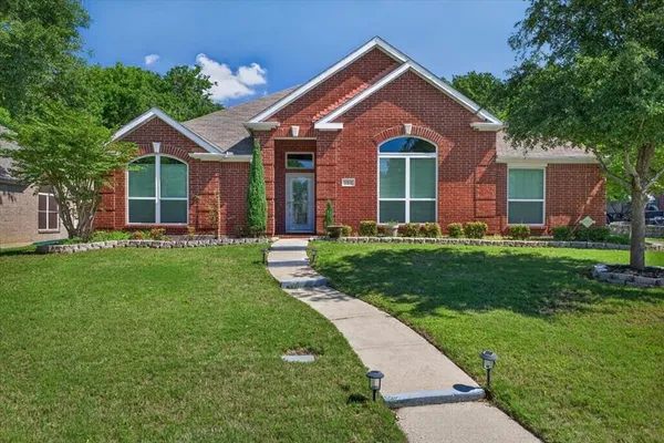 $479,900 | 913 Chapel Drive, Denton, TX 76205