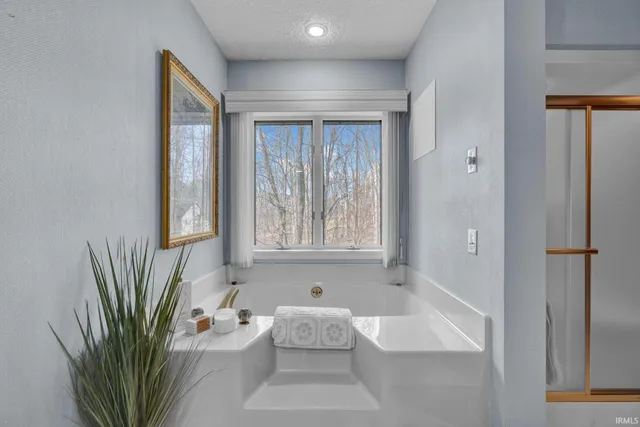 $359,900 | 500-10 Greentree Drive, Bedford, IN 47421