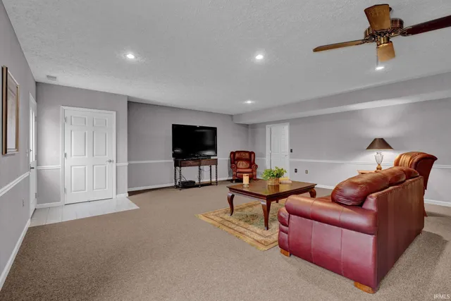 $359,900 | 500-10 Greentree Drive, Bedford, IN 47421