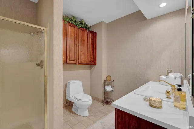 $359,900 | 500-10 Greentree Drive, Bedford, IN 47421